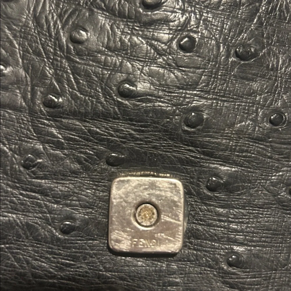 Fendi - Picture 5 of 9